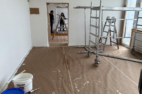 Einrichtung der neuen Tagesstrukturplätze im offenen Bereich.