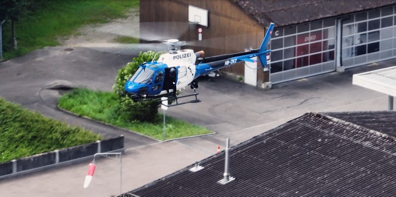 Helikopter im Landeanflug beim Amt für Militär und Bevölkerungsschutz