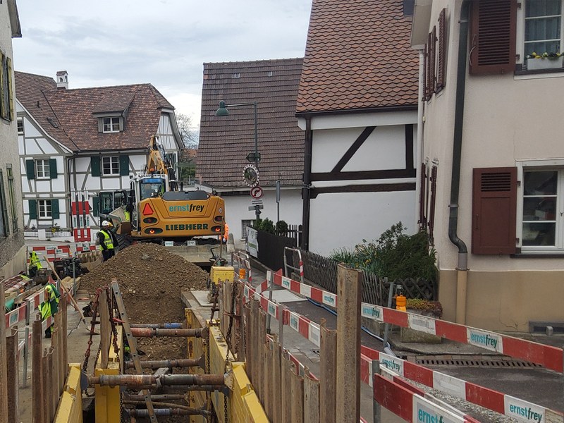 Die Oberwilerstrasse in Allschwil ist wegen Bauarbeiten für den Verkehr gesperrt