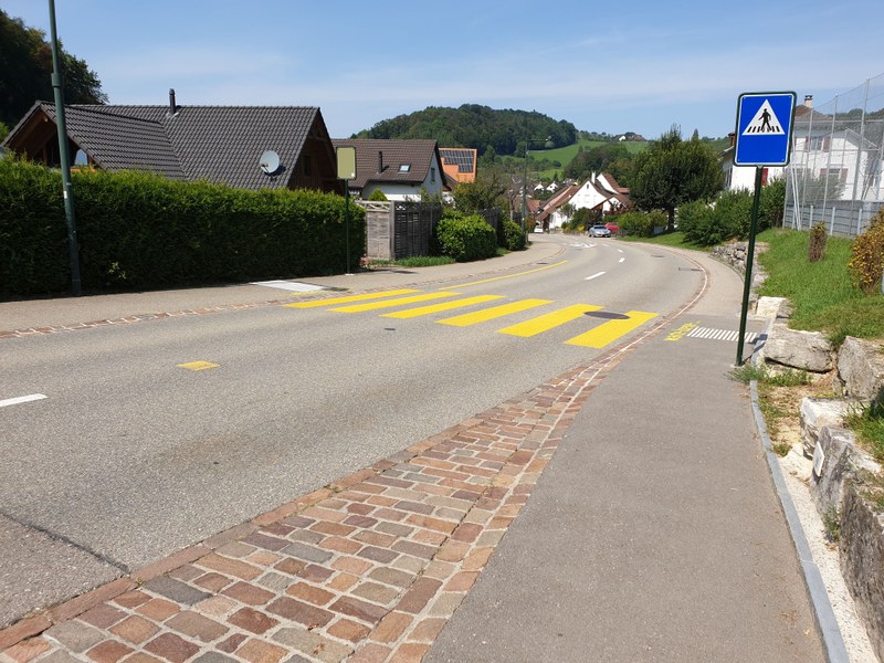 Buus: Rickenbacherstrasse wegen Deckbelagseinbau gesperrt