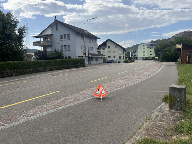 Ormalingen Hauptstrasse: Umbau Bushaltestellen Unterdorf