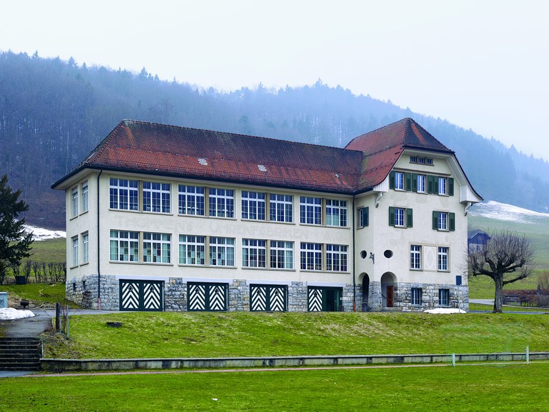 Fabrikgebäude der