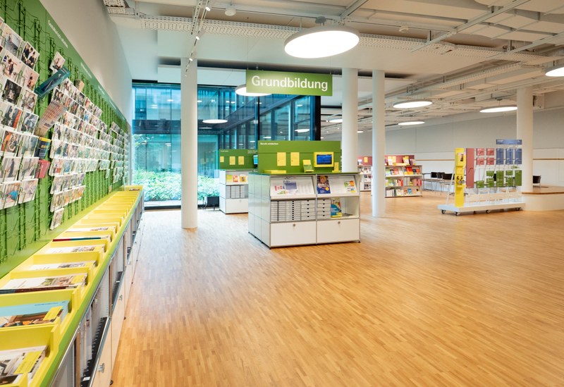 Infothek: Angebot & Öffnungszeiten
