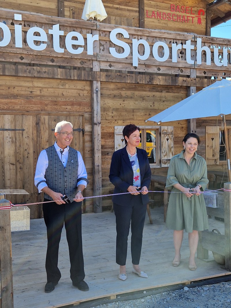 Offizielle Eröffnung (v.l.n.r. OK-Präsident Thomas Weber, Regierungsvizepräsidentin Monica Gschwind, Landschreiberin Elisabeth Heer Dietrich)