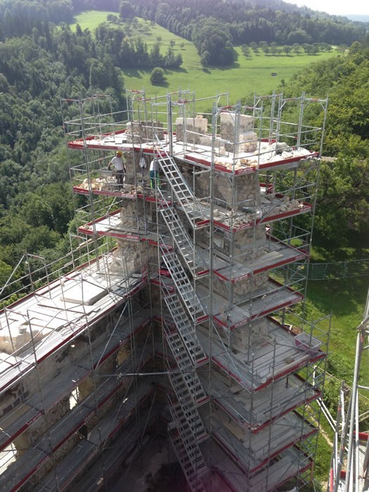 mit-bksd_2013-08-14_ruine-pfeffingen_2.jpg