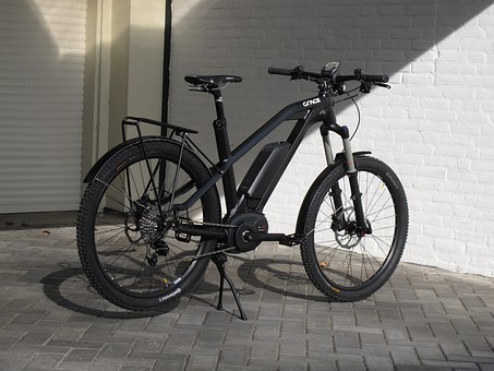 Elektrofahrräder / E-Bikes
