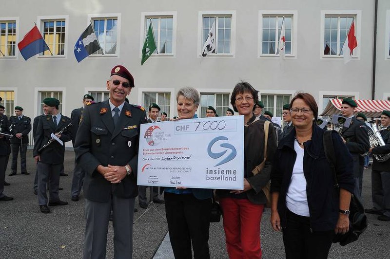 csm_mit-sid_2012-09-20_checkuebergabe_1_e20d9e81f4.jpg