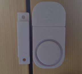 liestal_kanton_17_mini_fensteralarm_100115_2.jpg