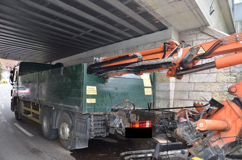 86_2_01.jpg