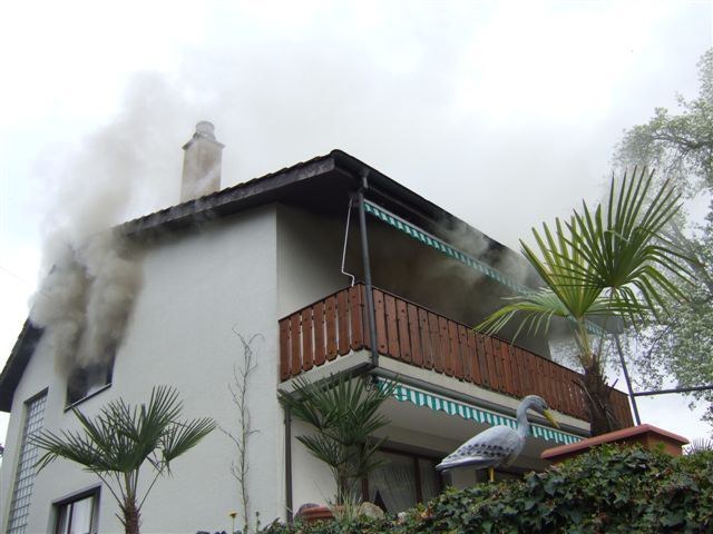 wahlen_brand_efh_220409_02.jpg