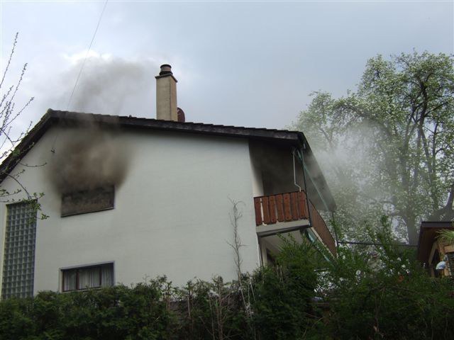 wahlen_brand_efh_220409_03.jpg