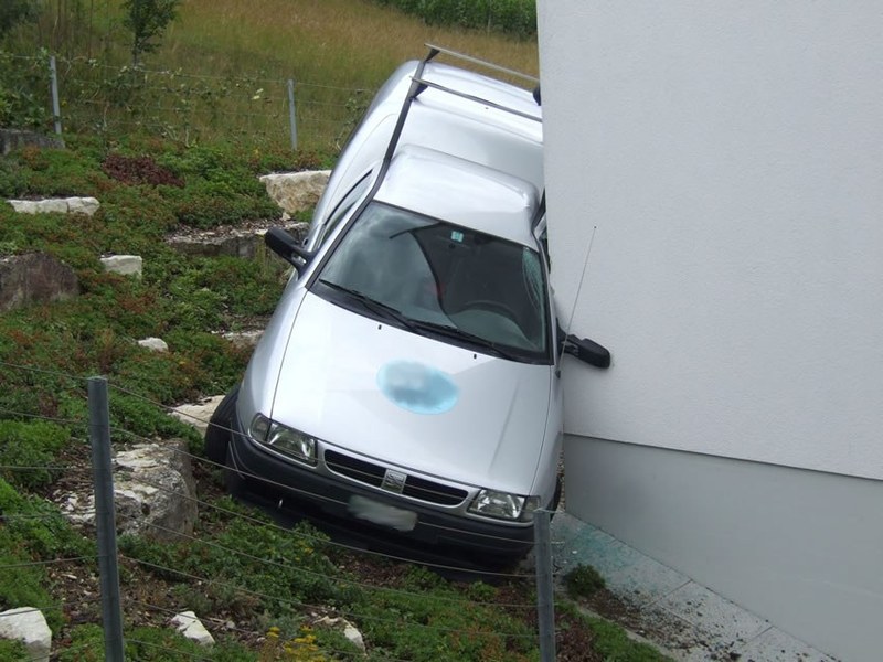 428_1_01.jpg