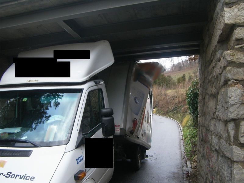 910_03.jpg