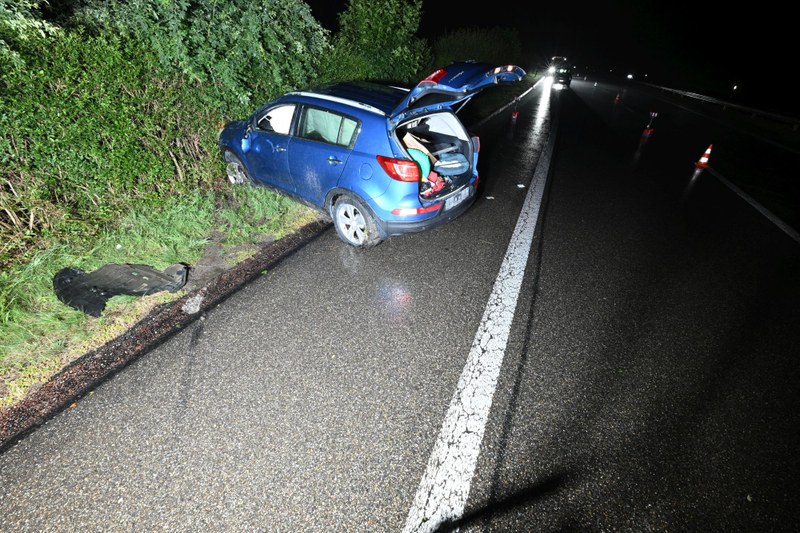 Personenwagenlenker verursacht Selbstunfall – drei Personen verletzt