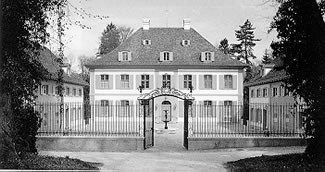 Gittertor Ehrenhof