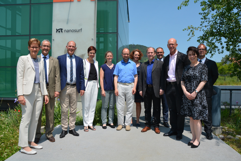 Regierungsrat besucht die Nanosurf AG